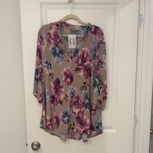 NWT Honeyme Floral V-Neck Blouse - Purple and Blue